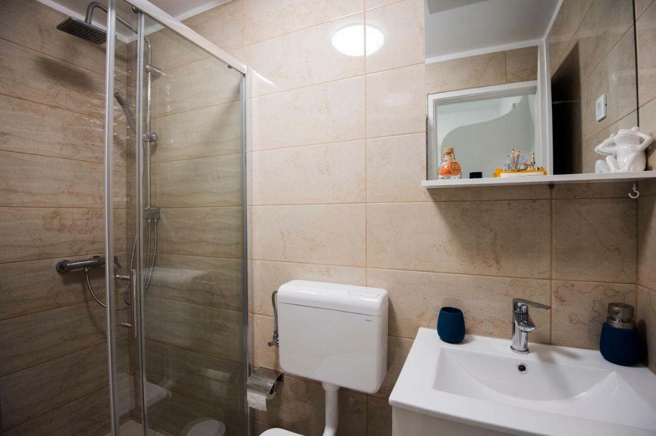 Apartment Ibis Your Cosy Oasis With Private Parking And Patio *
