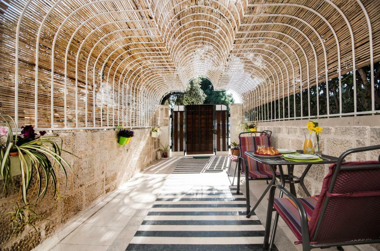 Lägenhet Ibis Your Cosy Oasis With Private Parking And Patio